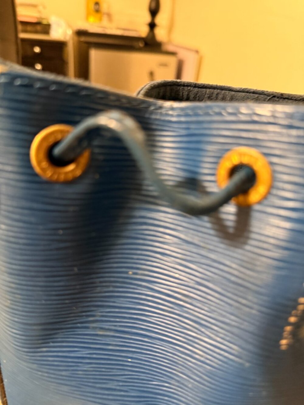 Louis Vuitton Neo Noe Epi Leather Drawstring Bag - Picture 2 of 14